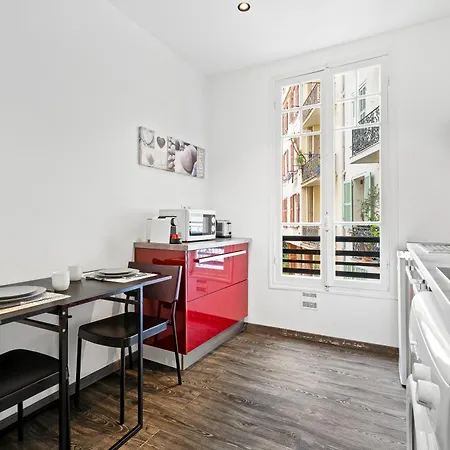 Lägenhet Renting - Paganini - New Lovely Cosy Flat In Heart Of
